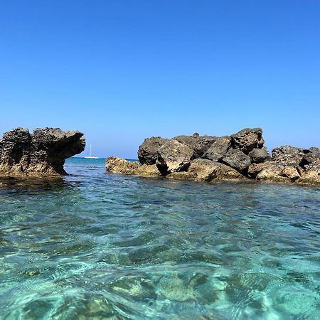 Adelais Bay Hotel Protarász Kültér fotó