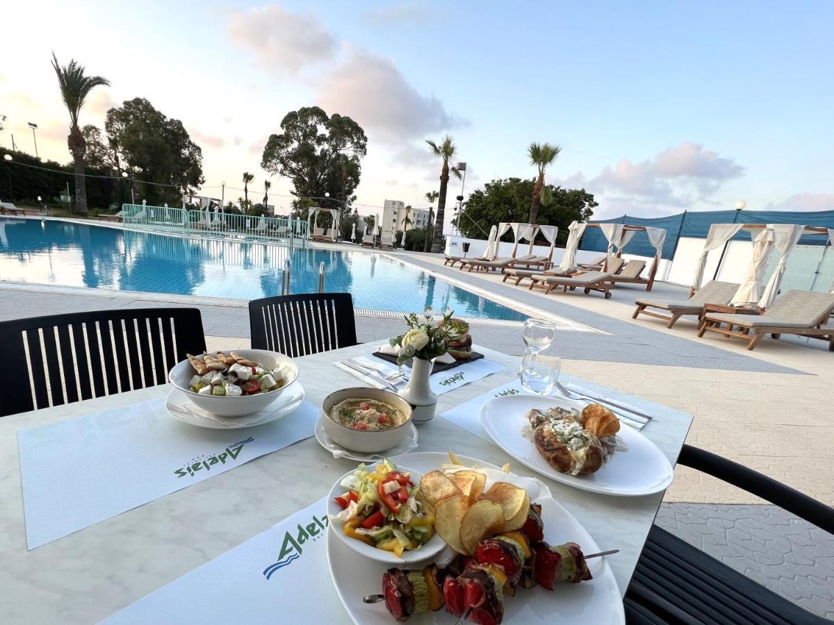 Adelais Bay Hotel Protarász Kültér fotó