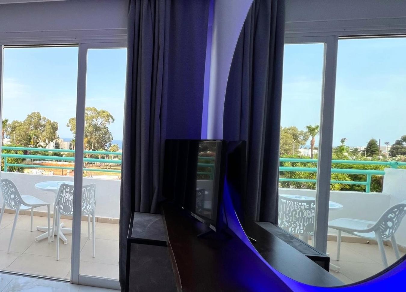 Adelais Bay Hotel Protarász Kültér fotó