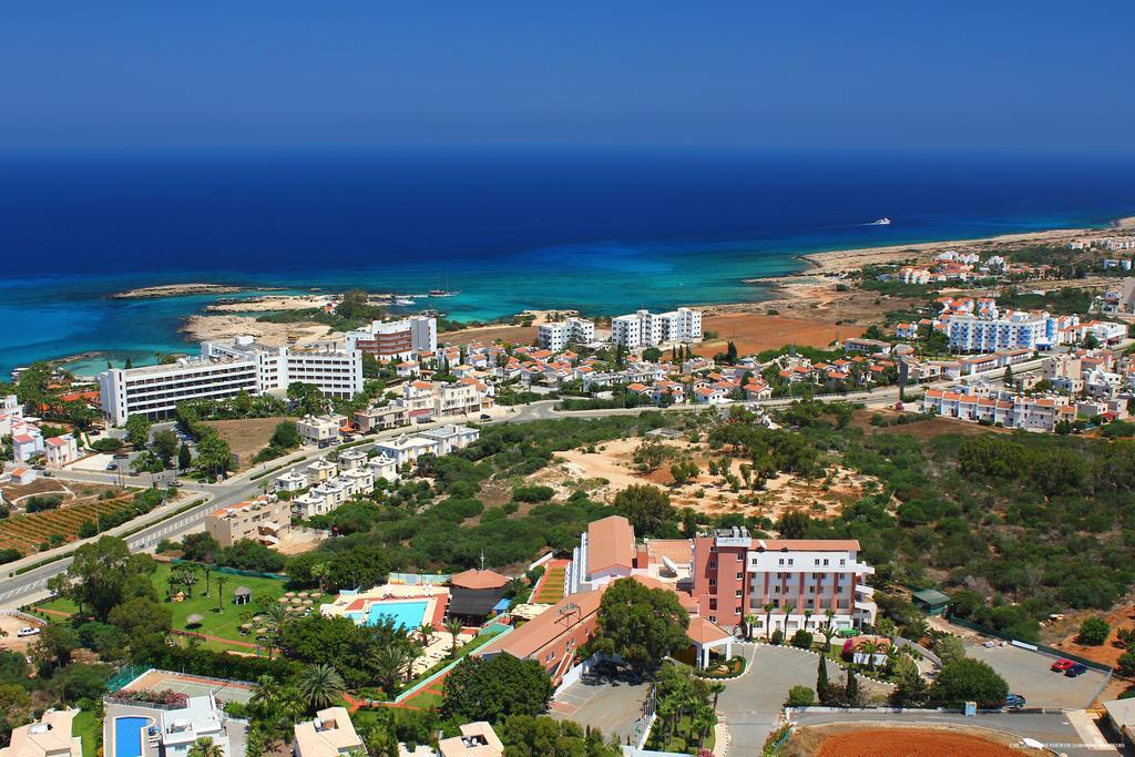 Adelais Bay Hotel Protarász Kültér fotó